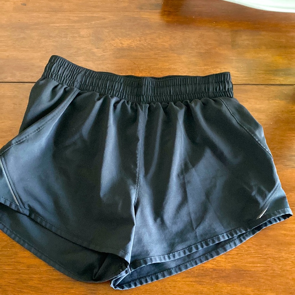 All in motion XS shorts 🖤